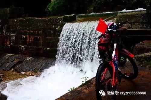 中国最早的一副对联是由谁所写的?-最新热门话题精选-中国最早的一副对联是由谁所写的?红迪网